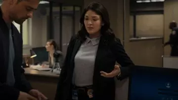 Hobbs Priya Merino Wool & Cashmere Sweater usado por Drea Mikami (Ellen Tamaki) como se ve en Manifest (S04E10)