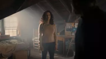 Altuzarra Minamoto Side Button Cashmere Sweater porté par Grace Stone (Athena Karkanis) comme vu dans Manifest (S04E10)