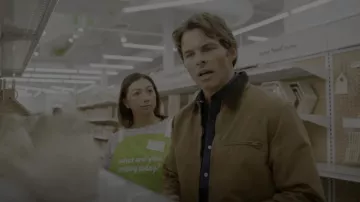 Carhartt Men’s Duck Detroit Jacket. worn by Steve Wood (James Marsden) as seen in Dead to Me (S03E03)