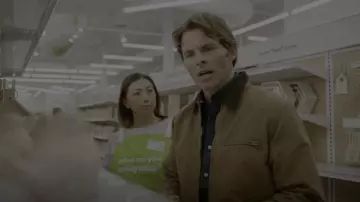 Carhartt Men’s Duck Detroit Jacket. worn by Steve Wood (James Marsden) as seen in Dead to Me (S03E03)