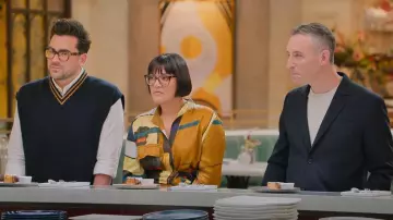 Robe midi imprimée Zara portée par Sohla El-Waylly vue dans The Big Brunch (S01E01)