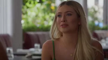 Van Cleef & Arpels Vin­tage Al­ham­bra Rose Gold Necklace worn by Meghan Bischoff as seen in Siesta Key (S05E04)