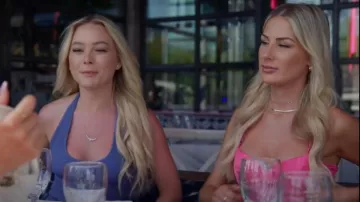 Zara Satin Effect Corsé Style Vestido usado por Lexie Salameh como se ve en Siesta Key (S05E04)