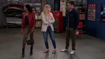 Nike Killshot 2 worn by Dave Johnson (Max Greenfield) as seen in The Neighborhood (S05E08)