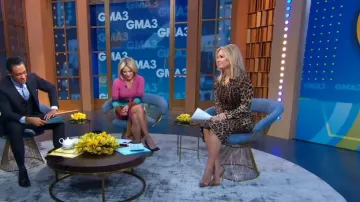 Gianvito Rossi Bomba de PVC de pelo de becerro con estampado de leopardo usada por Jennifer Ashton como se ve en Good Morning America el 21 de noviembre de 2022