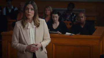 Reiss Logan Blazer de sarga de doble pecho usado por Clair Thomas (Tennille Read) como se ve en Hudson & Rex (S05E09)