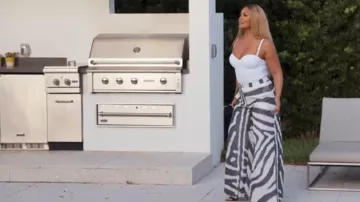 Carolina Herrera Zip Front Wide Leg Pleated Pant worn by Gizelle Bryant as seen in The Real Housewives of Potomac (S07E07)