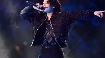 Chaqueta JungKook Bomber de la Copa Mundial de la FIFA Dreamers en la Copa Mundial de la FIFA 2022 - USMNT vs. Gales