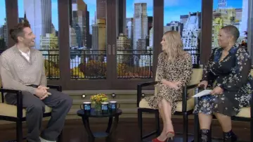 Dkny Printed Faux-Wrap Dress worn by Déjà Vu as seen in LIVE with Kelly and Ryan on November 22, 2022