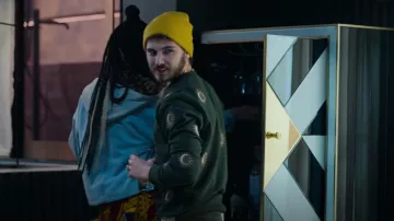 Suéter de cuello redondo bordado escocés y soda usado por Ignacio Carrascal como se ve en Elite (S06E03)