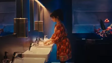 Ba&Sh Gaia Dress worn by Heidi (Sarah Hyland) as seen in Pitch Perfect: Bumper in Berlin (S01E04)