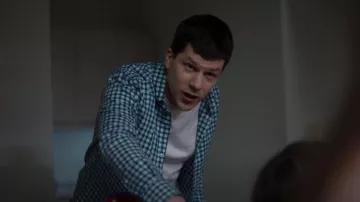 Tommy Hilfiger Ging­ham Reg­u­lar Fit Linen Shirt worn by Toby Fleishman (Jesse Eisenberg) as seen in Fleishman Is in Trouble (S01E01)