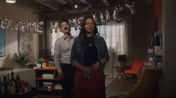 AG Adriano Goldschm La chaqueta Robyn usada por Lucy Chen (Melissa O'Neil) como se ve en The Rookie (S05E03)