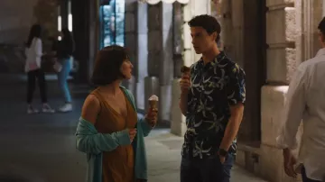 Levi's Sunset Pocket Shirt usada por Albie Di Grasso (Adam DiMarco) como se ve en The White Lotus (S02E05)