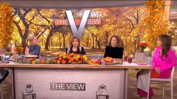 A.L.C. Kinsley Silk Button-Down Top usado por Alyssa Farah como se ve en The View el 25 de noviembre de 2022