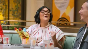 3.1 Phillip Lim Cuello de pie a rayas Tope usado por Sohla El-Waylly como se ve en The Big Brunch (S01E06)