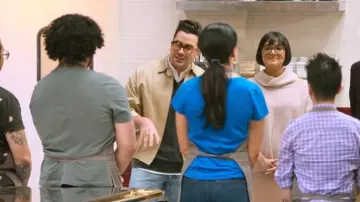 Miu Miu Veste Blouson en coton surdimensionnée portée par Dan Levy comme on le voit dans The Big Brunch (S01E07)