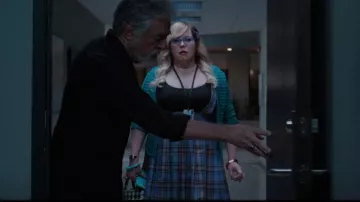 H&M Small Handbag/Shoulder Bag usado por Penélope Garcia (Kirsten Vangsness) como se ve en Criminal Minds (S16E02)