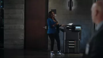 Nike Air Jordan 1 Retro High OG 'White Royal' worn by Simone Clark (Niecy Nash) as seen in The Rookie: Feds (S01E09)