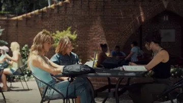 True Religion Cassidy Flare Jeans usados por Lucy Albright (Grace Van Patten) como se ve en Tell Me Lies (S01E09)