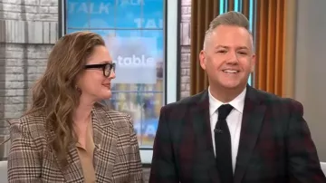 Max Mara Studio Dodo Flannel Blazer worn by Drew Barrymore as seen in CBS Mornings on November 30, 2022