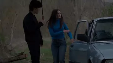 Mother The Hustler Roller Heel Jeans Tropic worn by Lissa Dragomir (Daniela Nieves) as seen in Vampire Academy (S01E10)