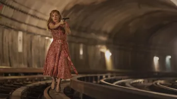 Ralph Lauren Camisa floral Vestido usado por Mace (Jessica Chastain) como se ve en Los 355 trajes de la película