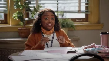 Madewell Rectangular Chain Necklace Gift Box worn by Janine Teagues (Quinta Brunson) as seen in Abbott Elementary (S01E10)