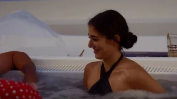 Top de bikini Talie usado por Oriana Schneps como se ve en Below Deck Adventure (S01E05)