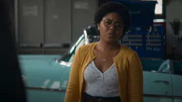 Forever 21 Ribbed Cardigan worn by Beth Chapel (Anjelika Washington) as seen in DC's Stargirl (S01E11)