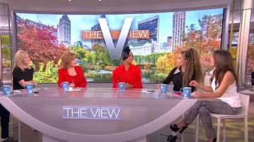 Cinq a Sept Khloe Crepe 3/4-Sleeve Blazer worn by Joy Behar as seen in The View on  December 1, 2022