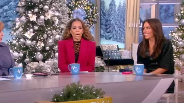 Mini vestido Ganni Sparkle usado por Alyssa Farah como se ve en The View el 2 de diciembre de 2022