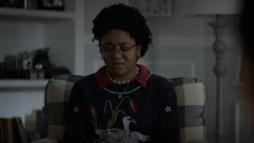 Maeve Swan Lake Em­broi­dered Sweat­shirt worn by Beth Chapel (Anjelika Washington) as seen in DC's Stargirl (S02E07)