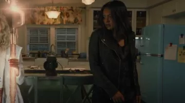 Camisa a cuadros Rails Hunter usada por Jennifer-Lynn Hayden (Ysa Penarejo) como se ve en Stargirl de DC (S02E02)