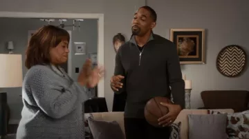 Nike Dri FIT Fabric Mix Zip Cover Up. usado por el Dr. Ben Warren (Jason Winston George) como se ve en la Estación 19 (S05E13)