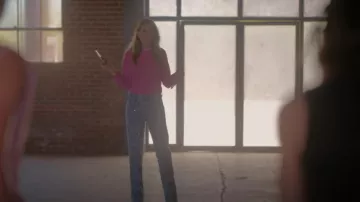 Isabel Marant Nadegei a embelli un jean droit porté par Tess Van De Berg (Jamie Clayton) comme on le voit dans The L Word: Generation Q (S03E03)