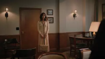 Saint Laurent Loulou Large Chain Bag In Quilt­ed "Y" Leather worn by Governor Lynelle Perry (Wendy Moniz) as seen in Yellowstone (S05E05)