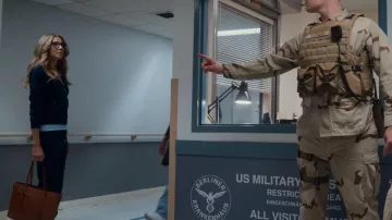 Fossil Felicity Tote worn by Kate Mularkey (Sarah Chalke) as seen in Firefly Lane (S02E01)