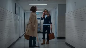 Juicy Couture Velour Del Rey Pantalones de chándal usados por Kate Mularkey (Sarah Chalke) como se ve en Firefly Lane (S02E01)