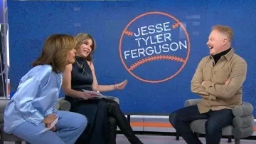 A.P.C. Joe Cotton-Corduroy Camisa usada por Jesse Tyler Ferguson como se ve en Today with Hoda & Jenna el 5 de diciembre de 2022