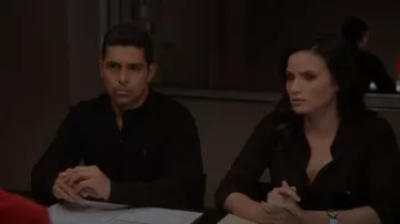 Allsaints Brace Henley usado por Nick Torres (Wilmer Valderrama) como se ve en NCIS (S20E09)