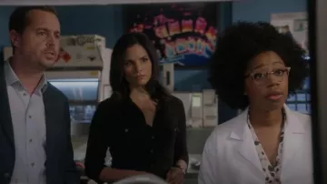 James Perse Slub 3/4 Sleeve Button Front Shirt usada por Jessica Knight (Katrina Law) como se ve en NCIS (S20E09)