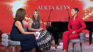 Ulla Johnson Ariah Tiered Printed Midi-Dress In Rainforest portée par Jenna Bush Hager comme vu dans Aujourd’hui avec Hoda & Jenna le 6 décembre 2022