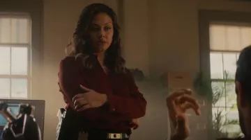 Theory Classic Fitted Shirt worn by Jane Tennant (Vanessa Minnillo) as seen in NCIS: Hawai'i (S02E09)