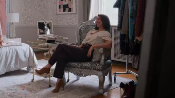 Gianvito Rossi Botines Peep Toe de charol usados por Tully Hart (Katherine Heigl) como se ve en Firefly Lane (S02E04)