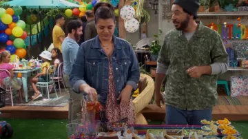 Madewell Clara Midi Dress in Falling Daisies worn by Mayan (Mayan Lopez) as seen in Lopez vs. Lopez (S01E04)