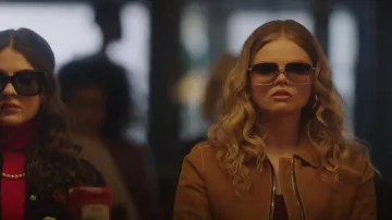 Dita Midnight Special Sunglasses en gris oscuro a claro usadas por Pippa Sykes (Katherine Reis) como se ve en Gossip Girl (S02E01)