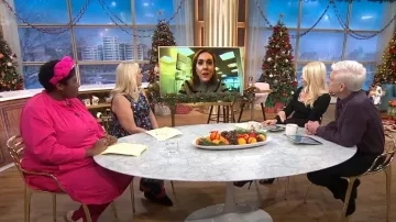 Kurt Geiger Belgravia Bow Escarpins à bout pointu portés par Holly Willoughby comme on le voit dans This Morning on December 8, 2022