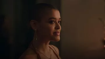 Dean Davidson Mini Ipanema Boucles d’oreilles portées par Julien Calloway (Jordan Alexander) comme on le voit dans Gossip Girl (S02E03)