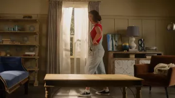 Converse Chuck Taylor Sneakers worn by Tully Hart (Katherine Heigl) as seen in Firefly Lane (S02E09)